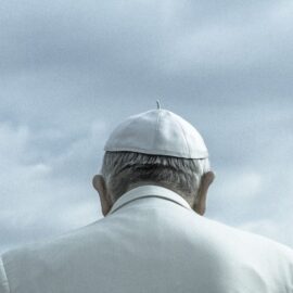 ¿Por qué los Papas cambian su nombre al ser elegidos? Una tradición de milenios