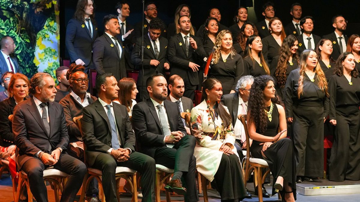 Duque y Barbosa abandonaron un evento al inicio del discurso de Petro