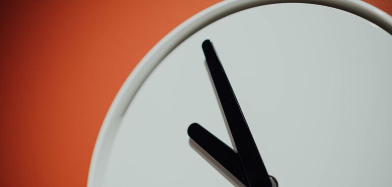 Reloj del 'Fin del Mundo' apunta a un segundo del final de la humanidad, ¿es grave? 
