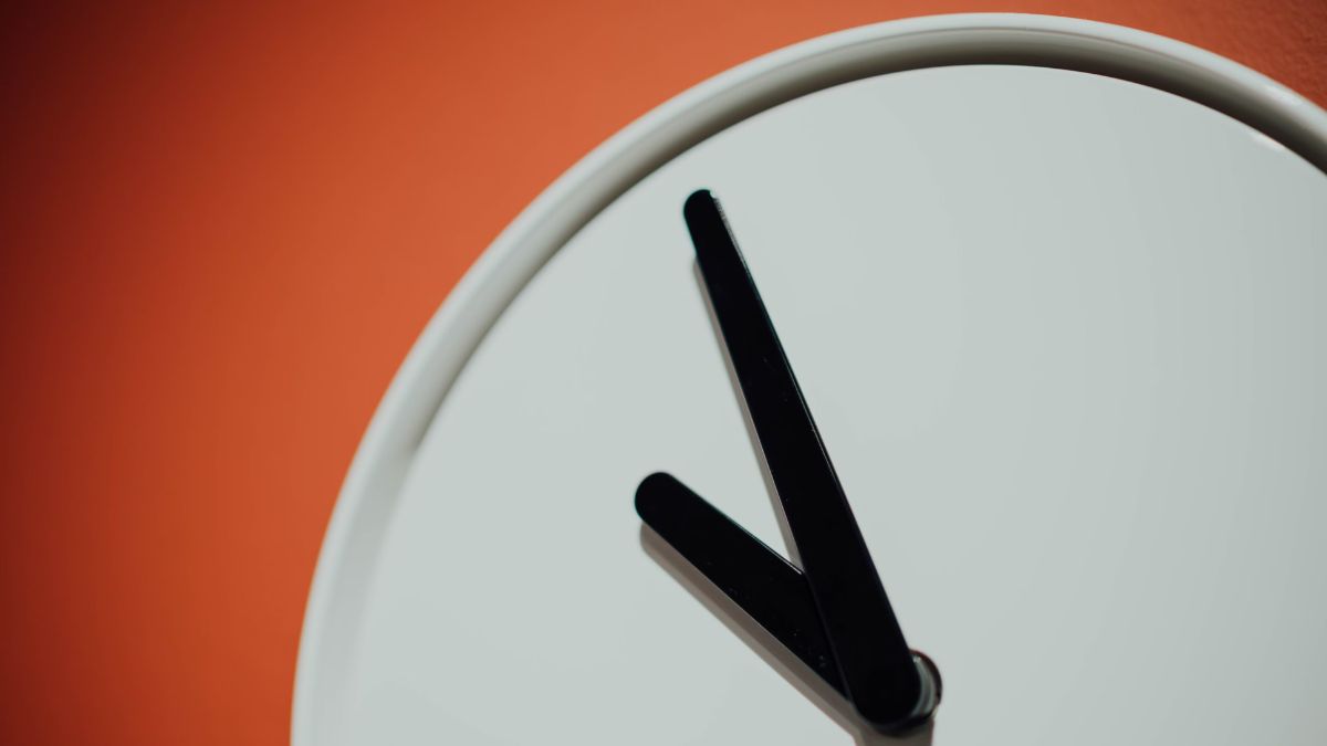 Reloj del 'Fin del Mundo' apunta a un segundo del final de la humanidad, ¿es grave? 