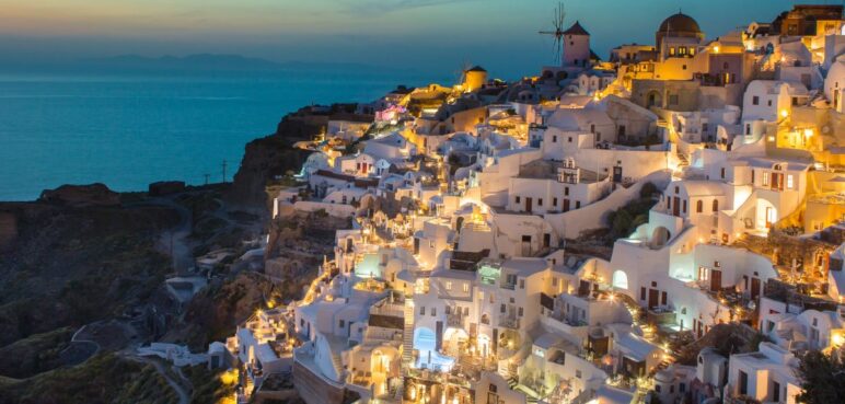 Datos curiosos de Santorini y su relación con la leyenda de Atlantis, la ciudad perdida