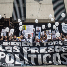 Familiares de presos políticos en Venezuela exigen justicia y denuncian tratos inhumanos