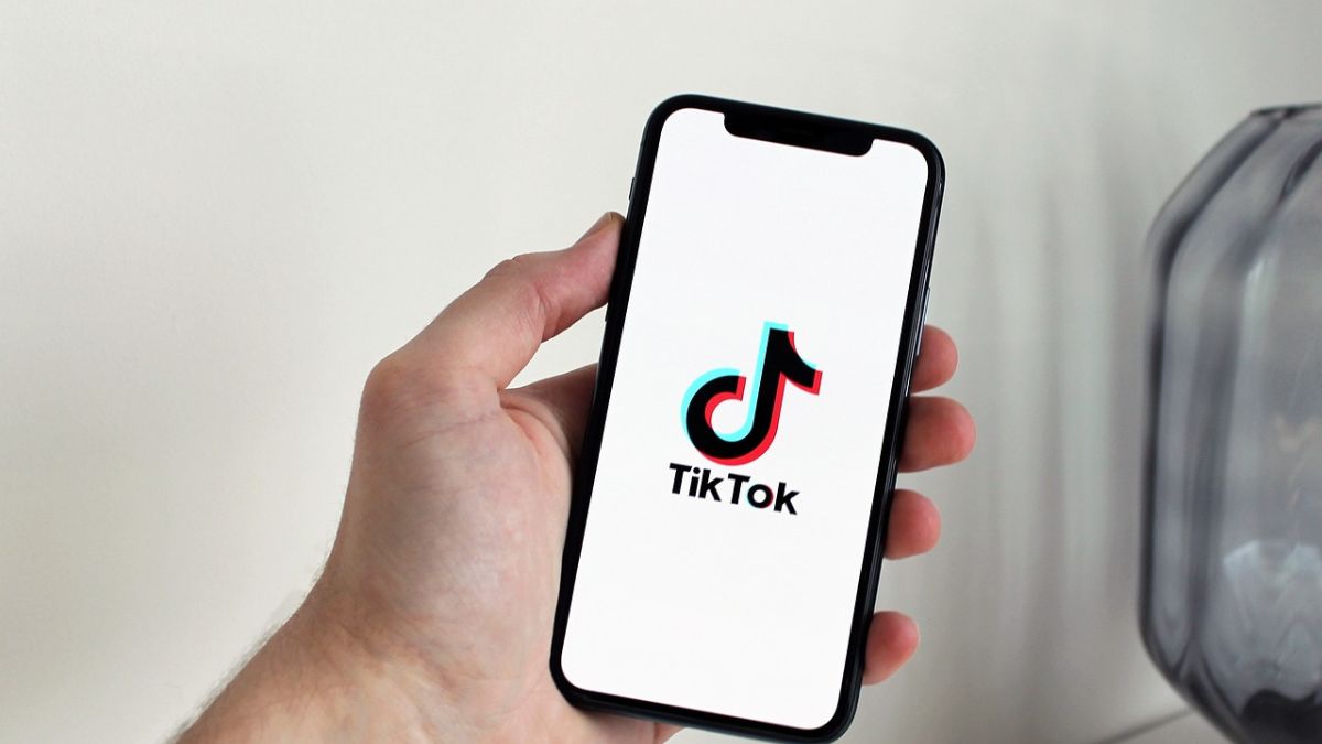 TikTok refuerza su configuración parental: ¿cómo activarla y en qué apoya a los padres?