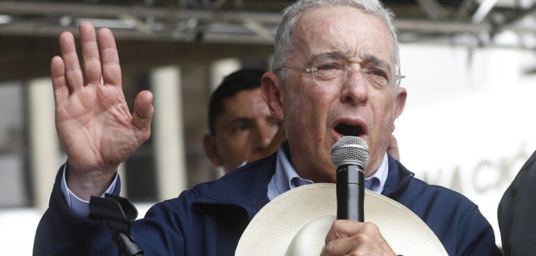 ¡Atención! Álvaro Uribe sería condenado a 12 años de prisión domiciliaria