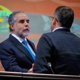 Corte Suprema ordena operativo en casa del ministro Benedetti por presunto caso de enriquecimiento ilícito
