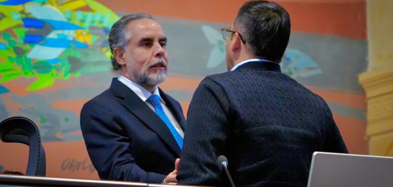 Corte Suprema ordena operativo en casa del ministro Benedetti por presunto caso de enriquecimiento ilícito
