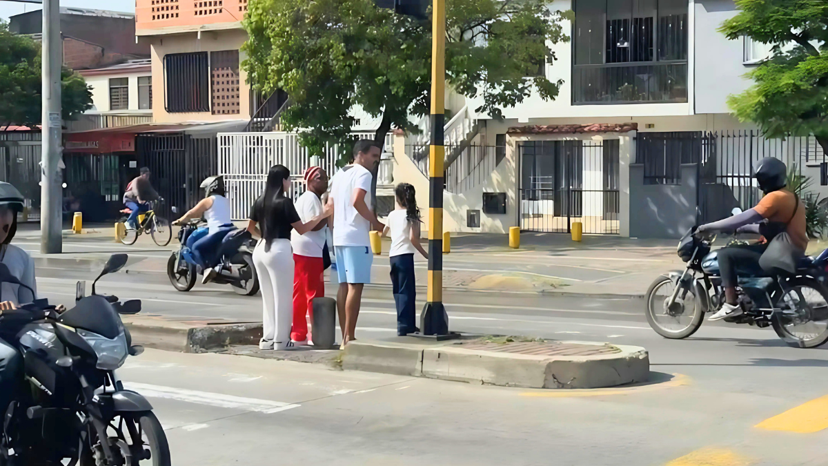 Vecinos del barrio 20 de Julio alertan sobre el 'paso de la muerte', ¿De qué se trata?