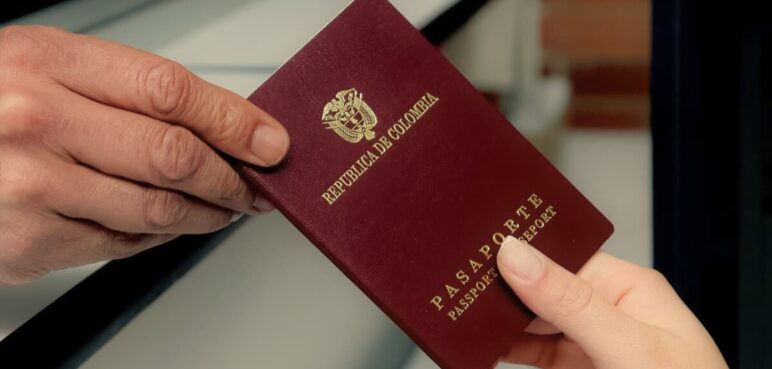 ¿Cuál es el plazo máximo para reclamar un pasaporte en Colombia? Esto dice la ley