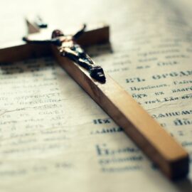 Tres libros que invitan a la reflexión en Semana Santa