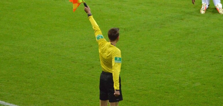 ¿Adiós al VAR en el fútbol colombiano?: estas son las altas cifras que estarían pagando los clubes 