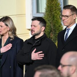 Zelenski acusa a Putin de no respetar su palabra y pide más presión sobre Rusia