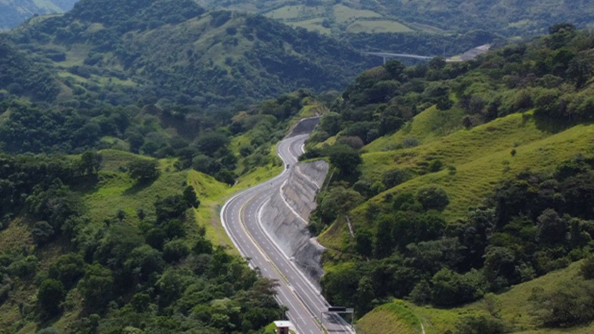 Casas en riesgo por derrumbe en zona rural de Cali; esto dicen los afectados