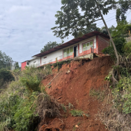 Casas en riesgo por derrumbe en zona rural de Cali; esto dicen los afectados