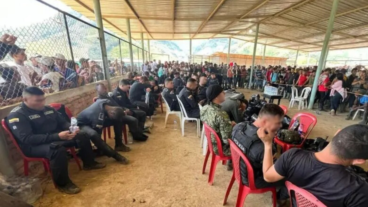 Así fue la liberación de los 28 policías y un militar en el Cauca