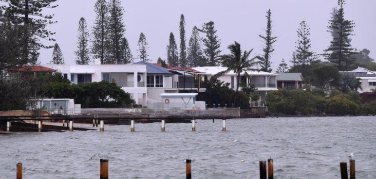 Australia en alerta por ciclón Alfred: traerá vientos destructivos e inundaciones