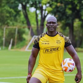 ¿Quién es Segundo Castillo? el entrenador que se hizo viral en partido de la Libertadores