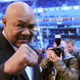 Murió George Foreman, un ‘gigante’ del boxeo, a sus 76 años