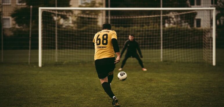 Estas son algunas de las increíbles reglas del fútbol en los penales