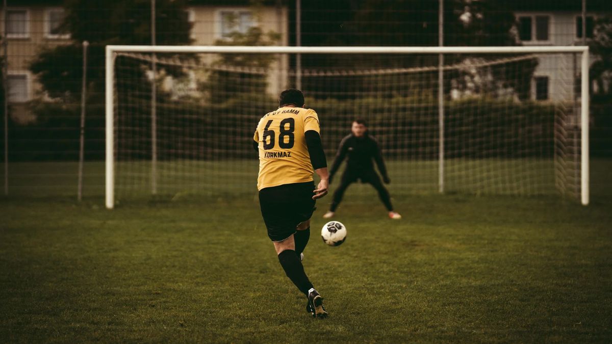 Estas son algunas de las increíbles reglas del fútbol en los penales