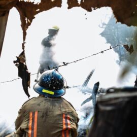 Incendio en zona comercial de Soacha arrasa con locales y deja millonarias pérdidas