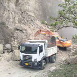 Pasto continúa incomunicado tras derrumbe en la vía Panamericana; se registran deslizamientos