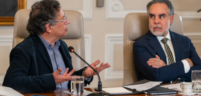 Benedetti critica a alcaldes que rechazan el día cívico