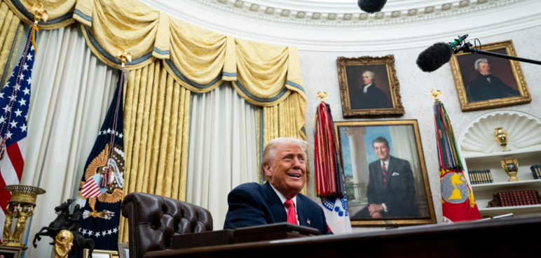 Trump lanza advertencia a Apple: impondría arancel si no fabrica el iPhone en EE. UU.