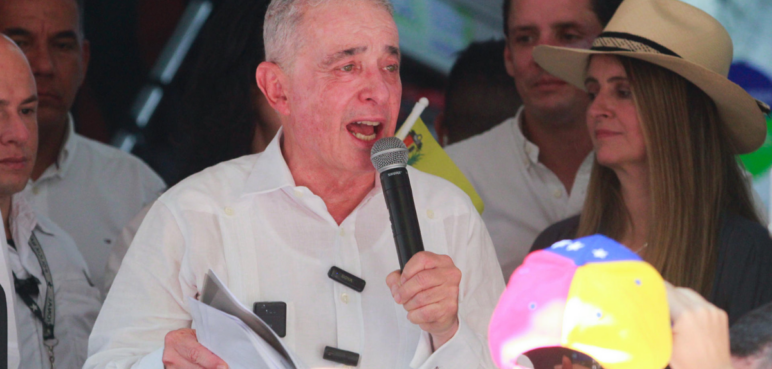 Álvaro Uribe en juicio: denuncian presunta manipulación de testigos
