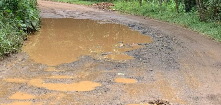 Habitantes de Villacarmelo (zona rural de Cali) piden a autoridades intervenir vías en mal estado