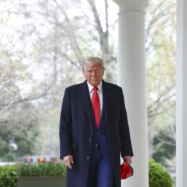 Trump acaba de anunciar que EE.UU. impondrá aranceles recíprocos a "todo el mundo"