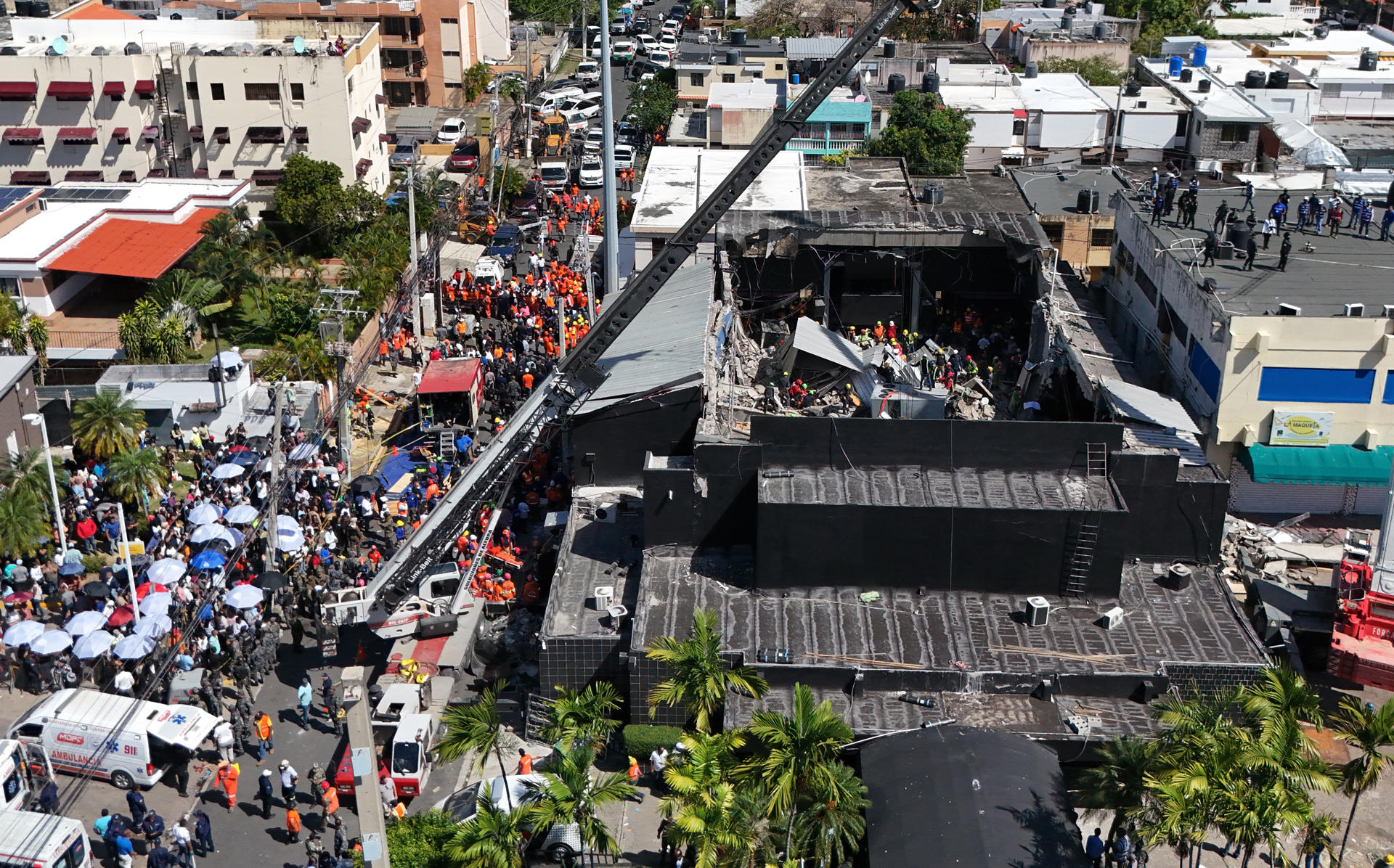 Aumentan a 113 los fallecidos en el accidente de la discoteca en Santo Domingo