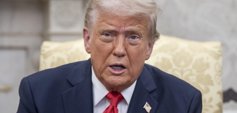 Trump planea imponer un arancel generalizado que ronde el 10 % a países pequeños