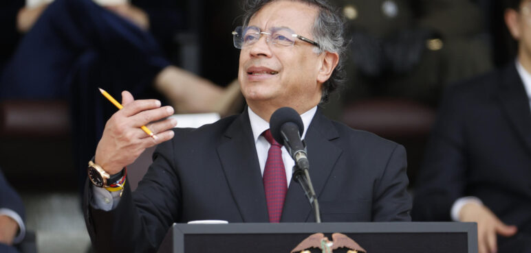 Presidente Petro llega a Cali para atender consejo de seguridad luego de ataques
