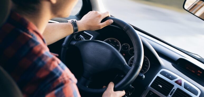 Condiciones de salud que limitan la licencia de conducción en Colombia, según MinTransporte