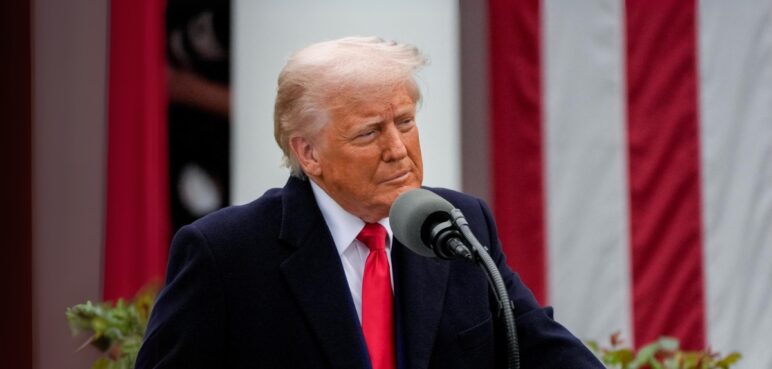 ¿Qué es la 'tarjeta dorada'?, el nuevo documento que presentó Trump para inmigrantes millonarios