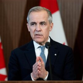 Primer ministro canadiense compara aranceles de Trump con el Brexit