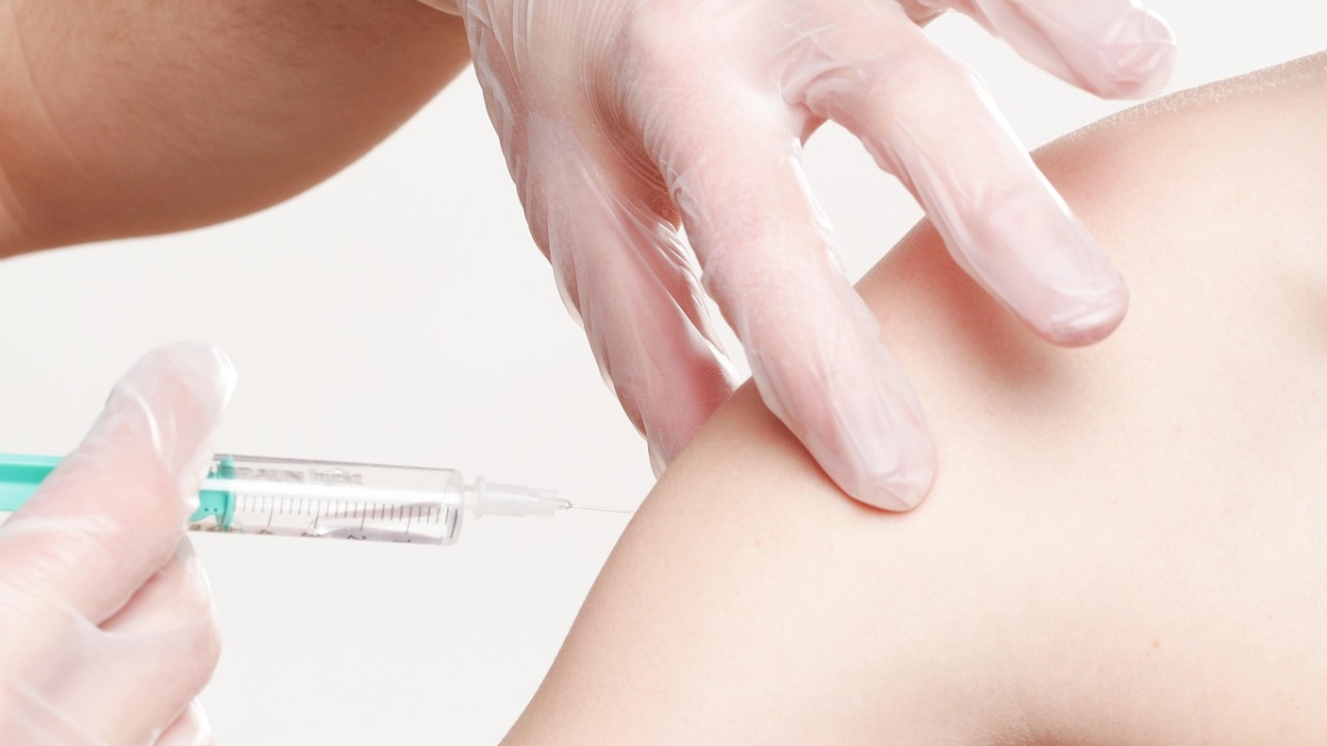 Ojo: estas personas no deberían aplicarse la vacuna contra la fiebre amarilla, según Asoreuma