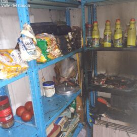 Controlado incendio en barrio La Floresta, Cali: dos personas atrapadas fueron rescatadas