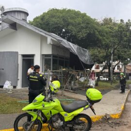 Autoridades investigan atentado en CAI del barrio Gaitán en Cali y refuerzan operativos