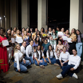 Fundación 'Brillemos Juntas', iniciativa que apoya el emprendimiento de mujeres en el Valle