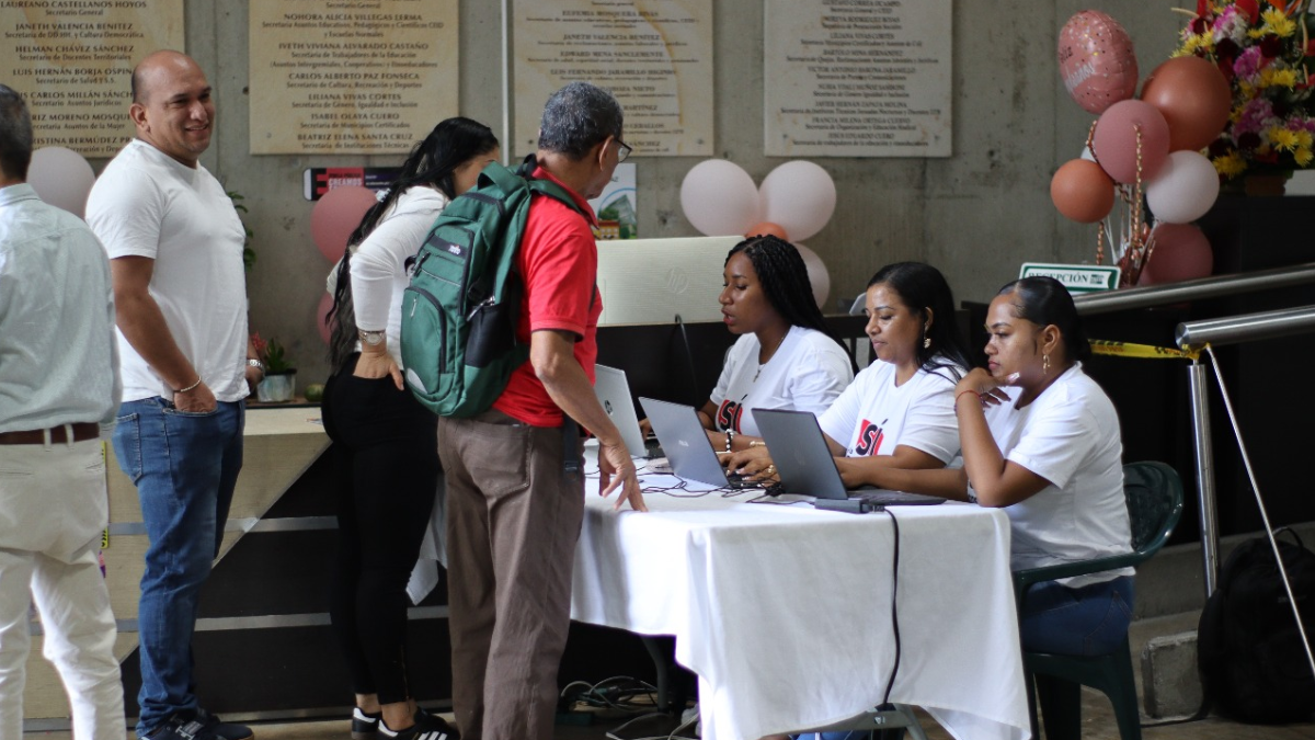 Grupos armados reclutaron forzadamente a 533 niños y adolescentes en Colombia en 2024