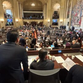 Gobierno Petro reduce el salario de los congresistas: este es el motivo
