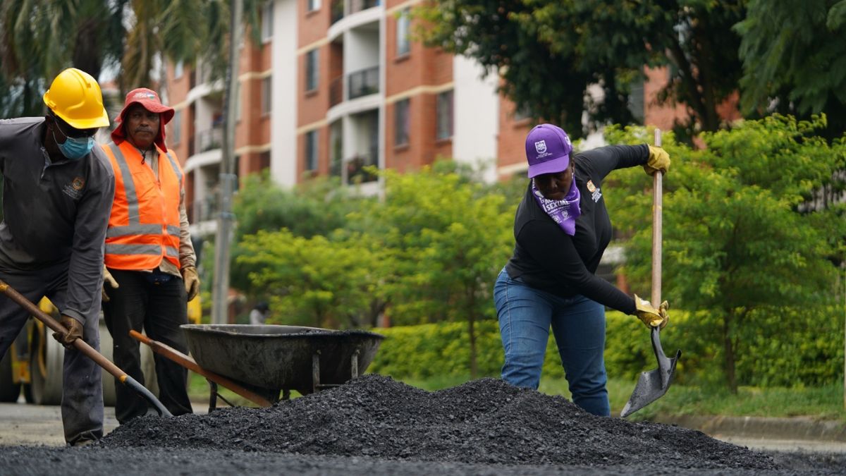 La Cuadrilla Rosa, mujeres desafían estereotipos y transforman el panorama laboral en Cali