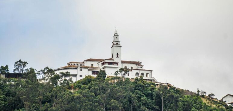 Estos son los horarios de las misas en Monserrate en Semana Santa