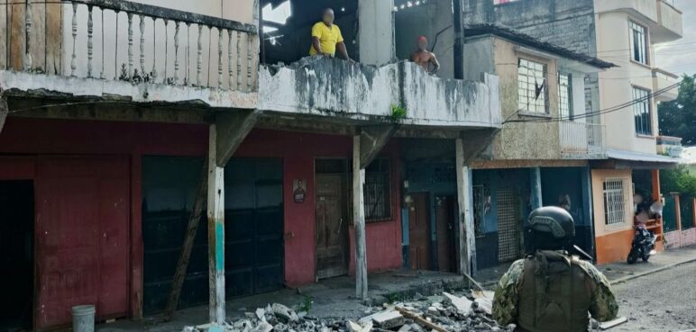 Al menos 20 personas heridas tras sismo de magnitud 6,3 en Ecuador