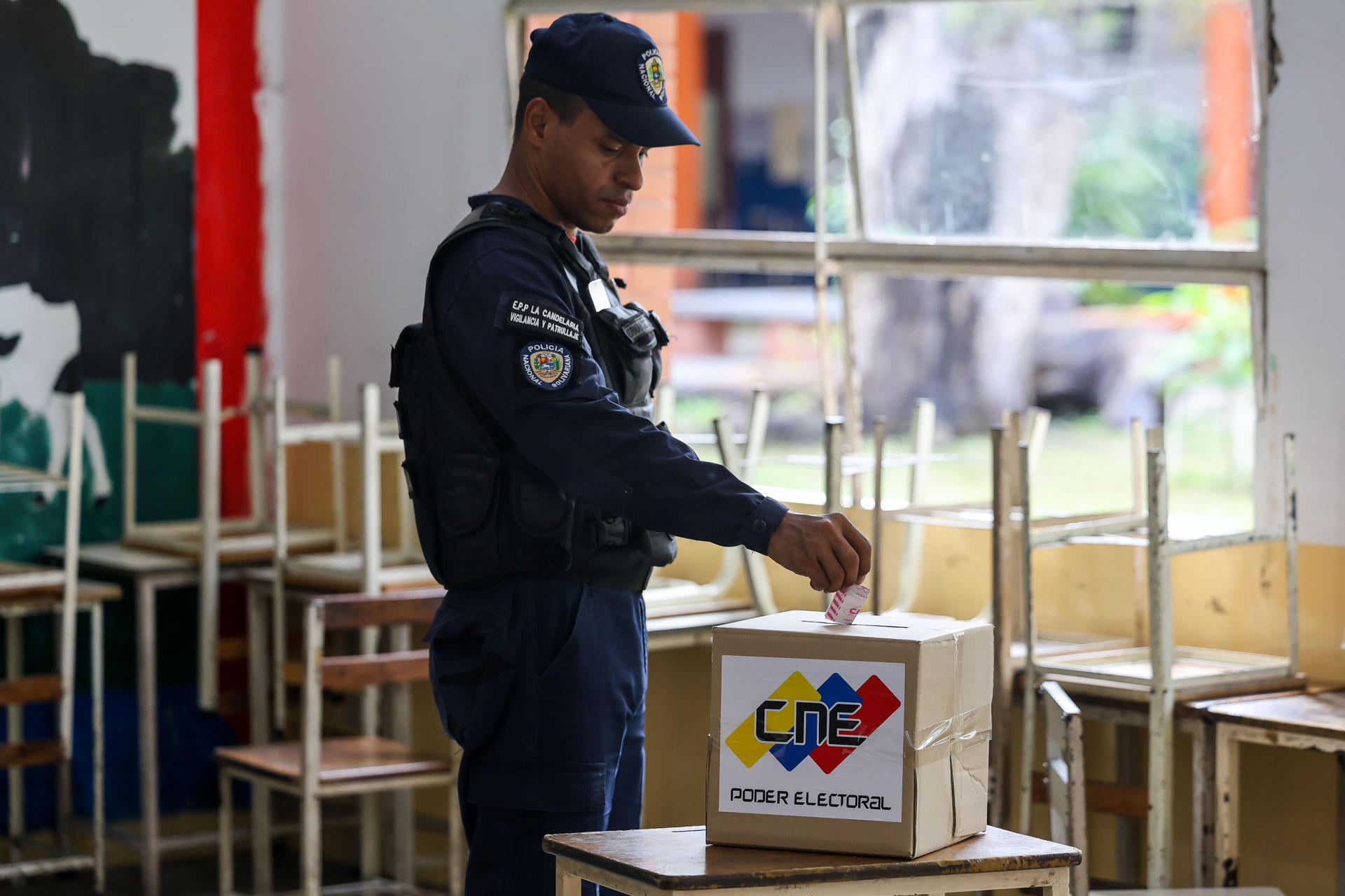 Elecciones en Venezuela: oposición cuestiona que la participación haya sido del 42,6%
