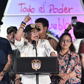 Polémico discurso de Gustavo Petro en Barranquilla enciende debate en el país