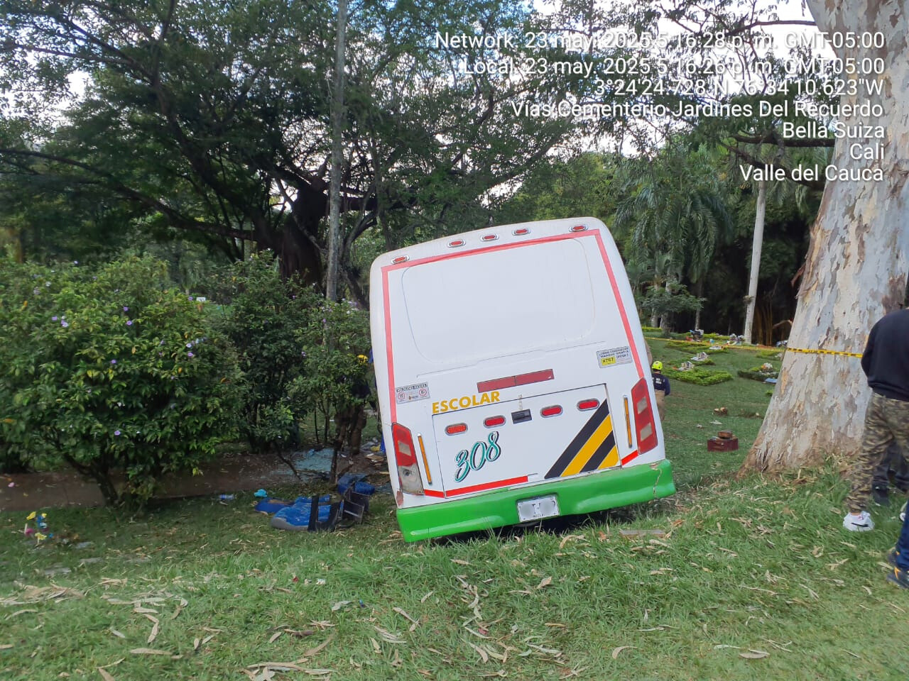 Accidente de tránsito - vial en Cementerio Jardines del Recuerdo Cali
