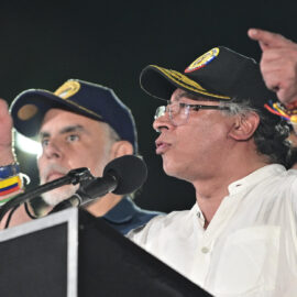 Petro afirma que "Colombia no reconoce la soberanía del Perú" sobre la isla Santa Rosa