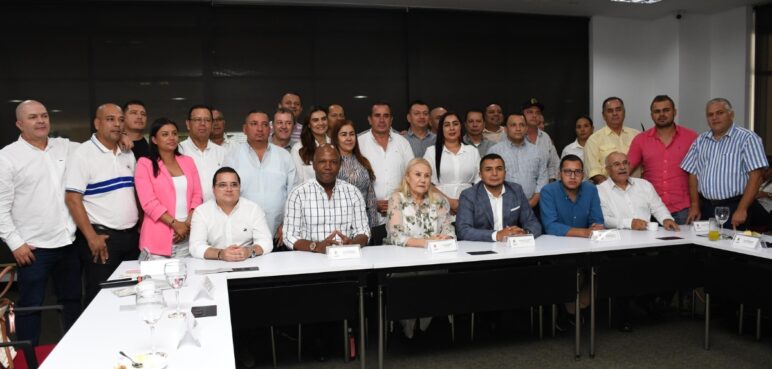 Alcaldes del Valle envían carta abierta a Petro exigiendo cumplimiento de compromisos